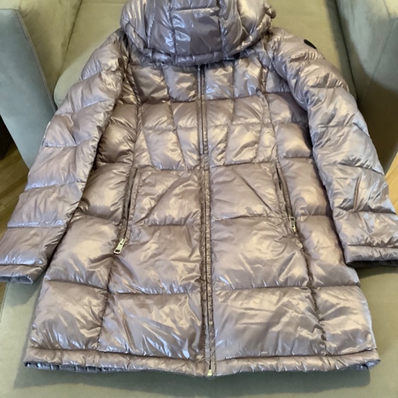 Andrew Marc Packable Womens Down Coat - Picture 7 of 7